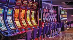 Filipino player browsing 4025 sports and casino categories on mobile